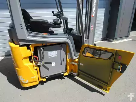 Elektro 3 Rad 2020  Jungheinrich EFG215 (9)