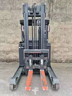Schubmaststapler 2021  Linde R16-01 (3)