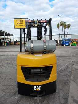 Chariot élévateur gaz 2014  CAT Lift Trucks 2C60004 (2)