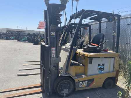 Elektrisk- 4 hjul 2018  CAT Lift Trucks EC30 (1)