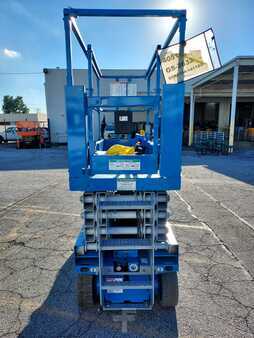 Scissor Lifts / Pallet Jacks 2015  Genie GS-2632 (2)