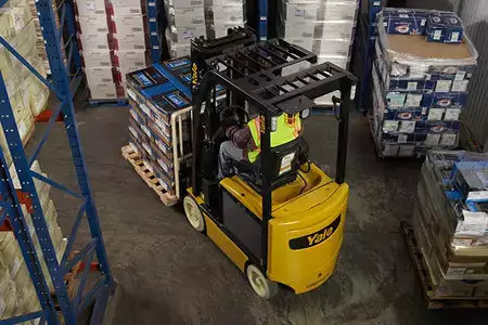 4-Wheel Electric - Yale ERC030VA (6)