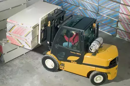 Diesel Forklifts - Yale GP120VX (2)