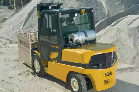 Diesel Forklifts - Yale GP120VX (4)