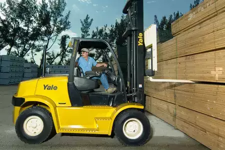 Diesel Forklifts  Yale GP155VX (3)
