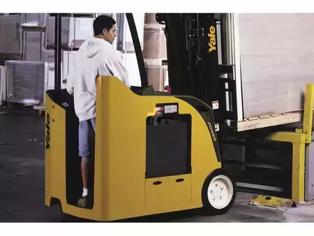 3-Wheel Electric 2013  Yale ESC040AC (3)