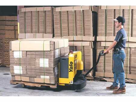 Electric Pallet Jacks 2013  Yale MPB040-E (5)