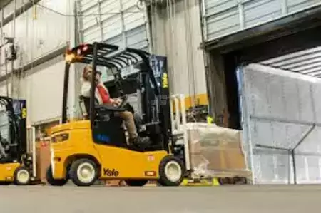 4-Wheel Electric 2013  Yale ERP040VF (9)