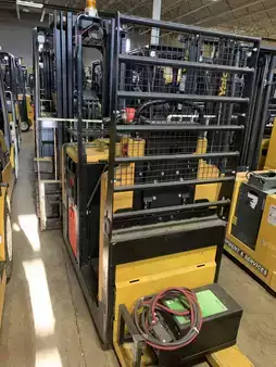 Electric Pallet Jacks 2014  Yale MO25 (4)