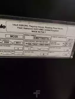 Electric Pallet Jacks 2014  Yale MO25 (8)