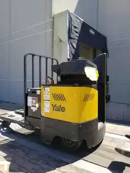 Electric Pallet Jacks 2014  Yale MPR080VG (1)