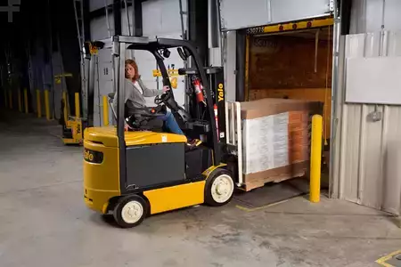 4-Wheel Electric 2018  Yale ERC050VG (10)