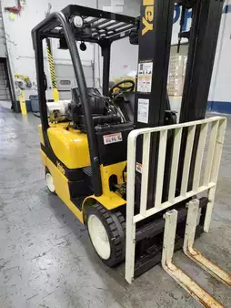 Montacargas diésel 2019  Yale GC050LX2 (9)