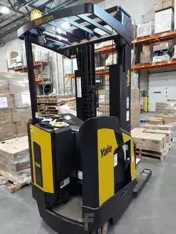 Reach Trucks 2020  Yale NR045EC (1)