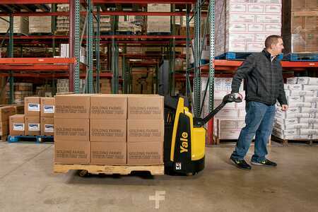 Electric Pallet Jacks 2020  Yale MPB045VG (4)