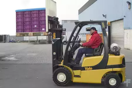 Diesel Forklifts - Yale GP040VX (5)