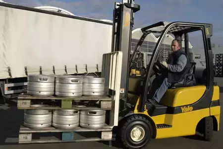 Diesel Forklifts - Yale GP040VX (2)