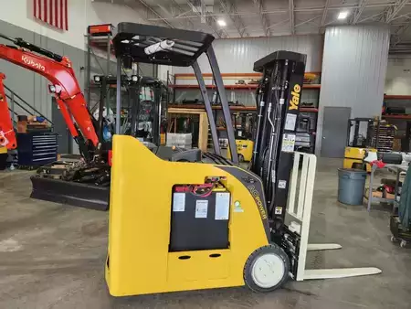 3-Wheel Electric - Yale ESC040AD (1)