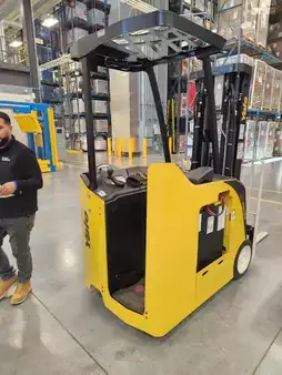 3-Wheel Electric - Yale ESC040AD (4)
