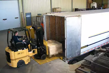 Montacargas de Pasillo Angosto 2023  Landoll B30AC/B40AC (11)