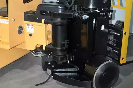 Montacargas de Pasillo Angosto 2023  Landoll B30AC/B40AC (7)