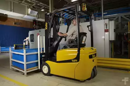 3-Wheel Electric - Yale ERP040VT (4)