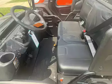 Gasoline Forklifts - Kubota RTV-XG850 Sidekick (7)