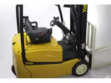 3-Wheel Electric 2014  Yale ERP-040VT (7)
