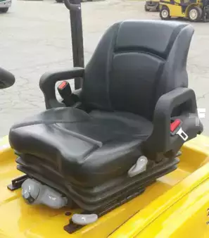 Montacargas Eléctrico (3 ruedas) 2014  Yale ERP040VT (7)
