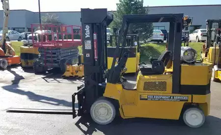 Diesel Forklifts 2005  Yale GLC120MJ (1)