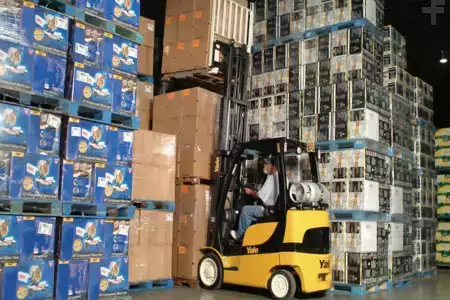 Diesel Forklifts 2019  Yale GC050VX (2)