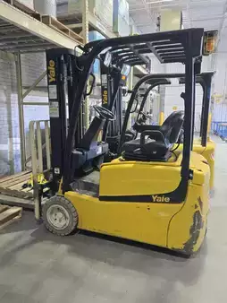 3-Wheel Electric 2014  Yale ERP-040VT (2)
