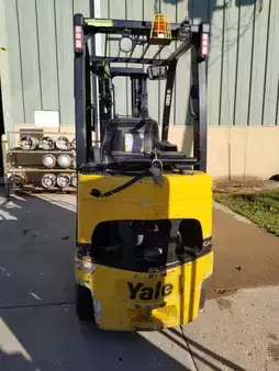 Montacargas diésel 2020  Yale GC040SVX (4)