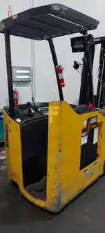 3-Wheel Electric 2014  Yale ESC040AC (1)