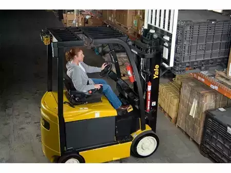 4-Wheel Electric 2016  Yale ERC050VG (8)