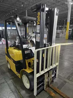 Montacargas diésel 2022  Yale GC050LX2 (4)