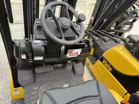 Diesel Forklifts - Yale GC060VX (2)