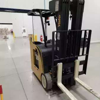 3-Wheel Electric - Yale ESC040AD (2)