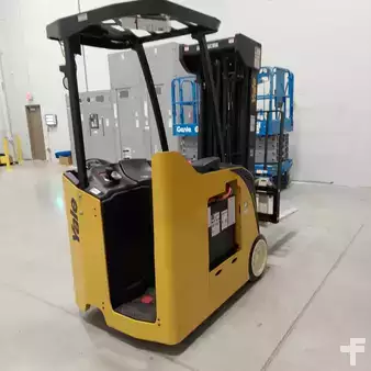 3-Wheel Electric - Yale ESC040AD (4)