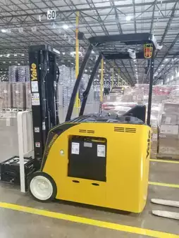 3-Wheel Electric - Yale ESC040AD (1)