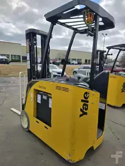 3-Wheel Electric - Yale ESC040AD (3)