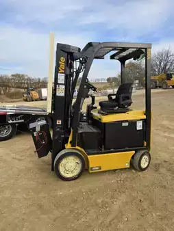 4-Wheel Electric 2022  Yale ERC050VG (2)