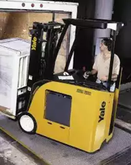 4-Wheel Electric 2014  Yale ESC030AC (4)