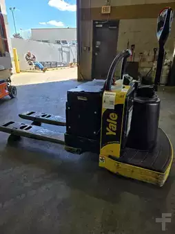 Electric Pallet Jacks 2016  Yale MPE060-VG (2)