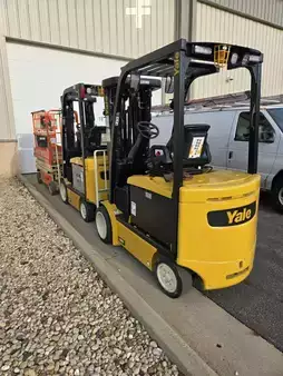 Montacargas Eléctrico (4 ruedas) 2023  Yale ERC060VG (2)