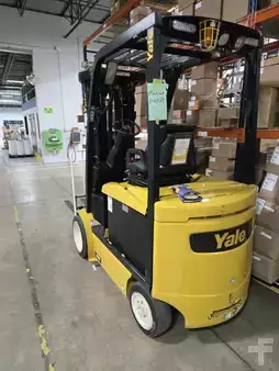 Montacargas Eléctrico (4 ruedas) 2023  Yale ERC060VG (3)