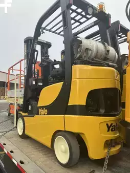 Diesel Forklifts 2017  Yale GC030VX (2)