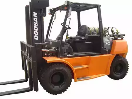Diesel Forklifts 2012  Doosan Industrial Vehicle D70S-5 (2 Speeds) (5)
