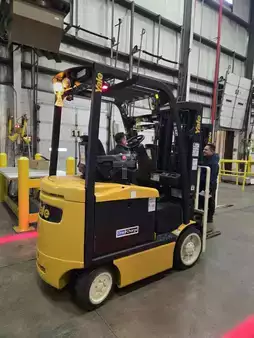 4-Wheel Electric 2019  Yale ERC050VG (2)