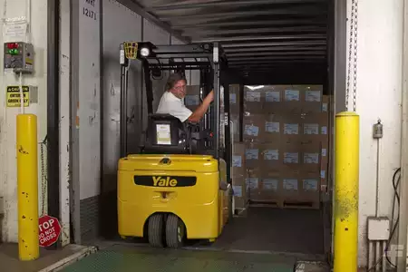 3-Wheel Electric - Yale ERP040VT (3)